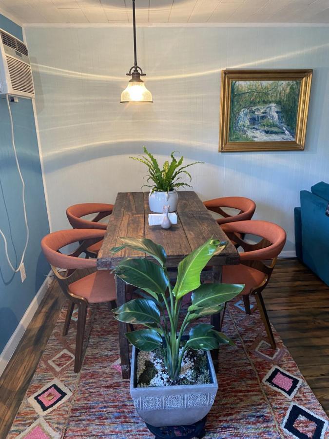 Boho-Chic Travel Pad - Unit 2 Apartment Bloomington Exterior photo